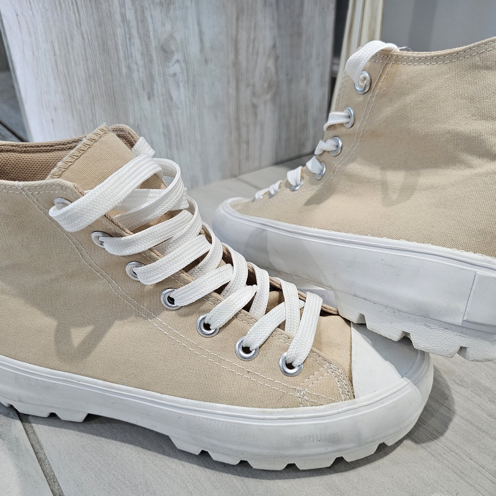 Sincerely Jules Tan High-Top Canvas Sneakers Size 7.5